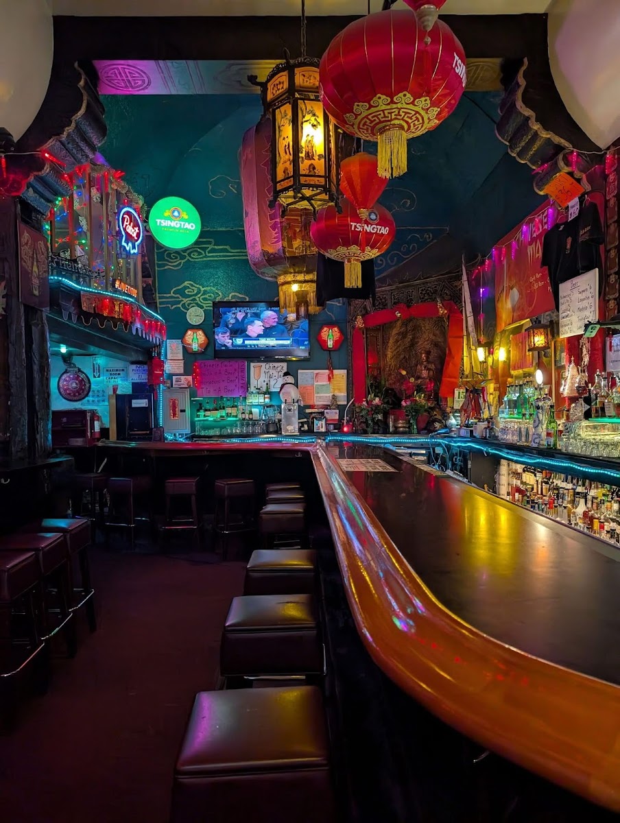 Li Po Cocktail Lounge