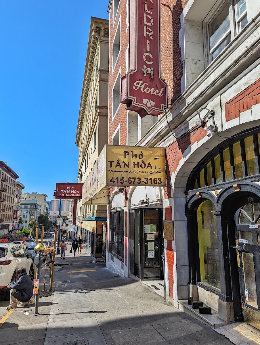 Phở Tân Hòa Vietnamese & Chinese Cuisine