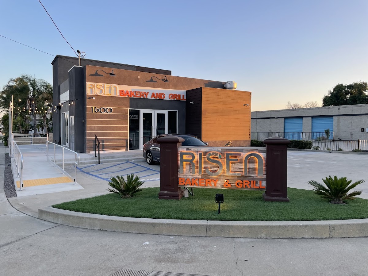 Risen Bakery and Grill
