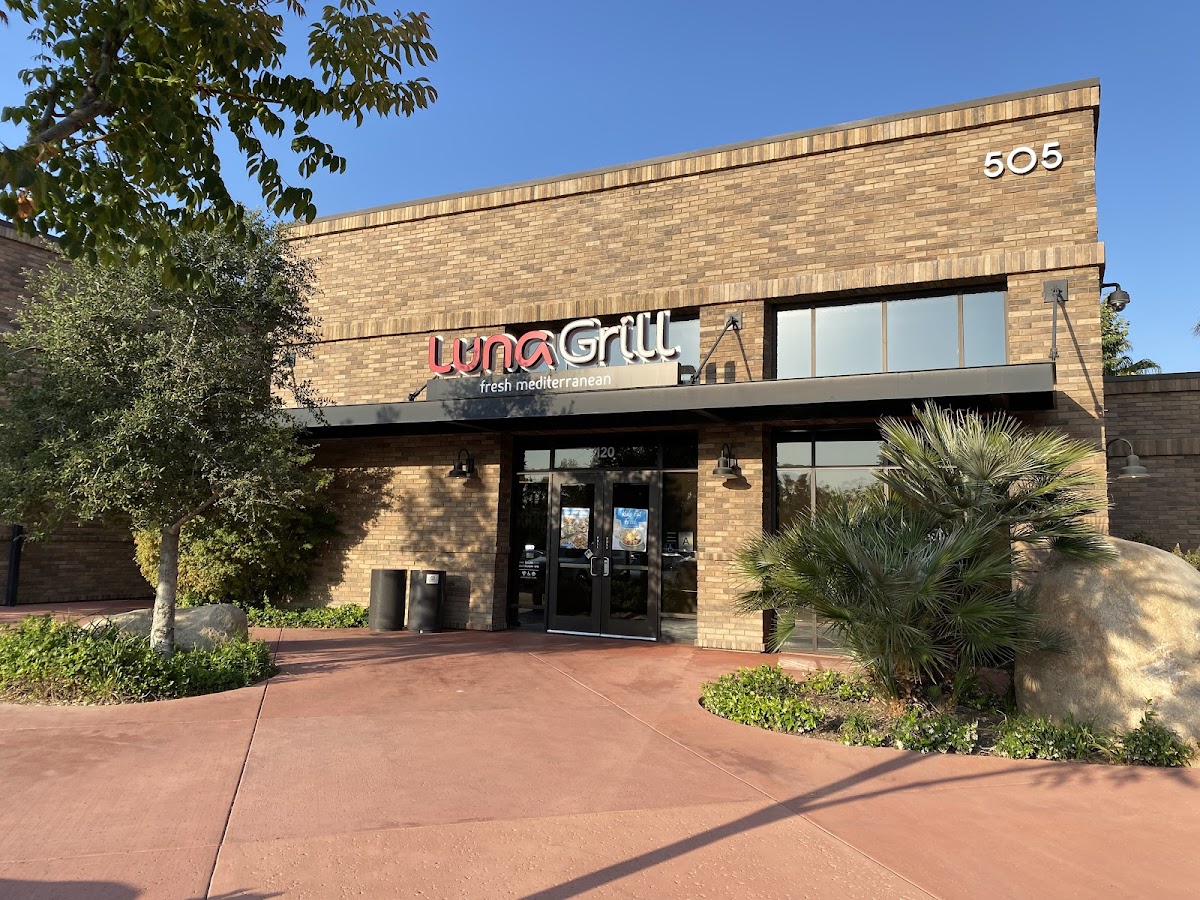 Luna Grill