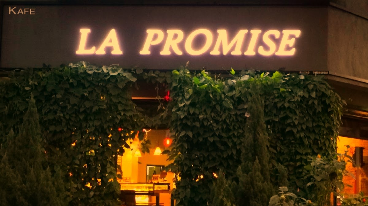 La Promise Bakery & Cafe