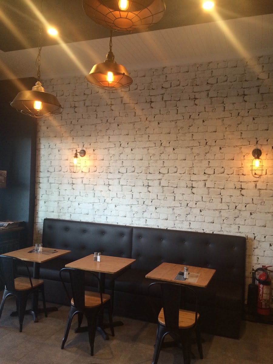 Connies Cliff Road Cafe