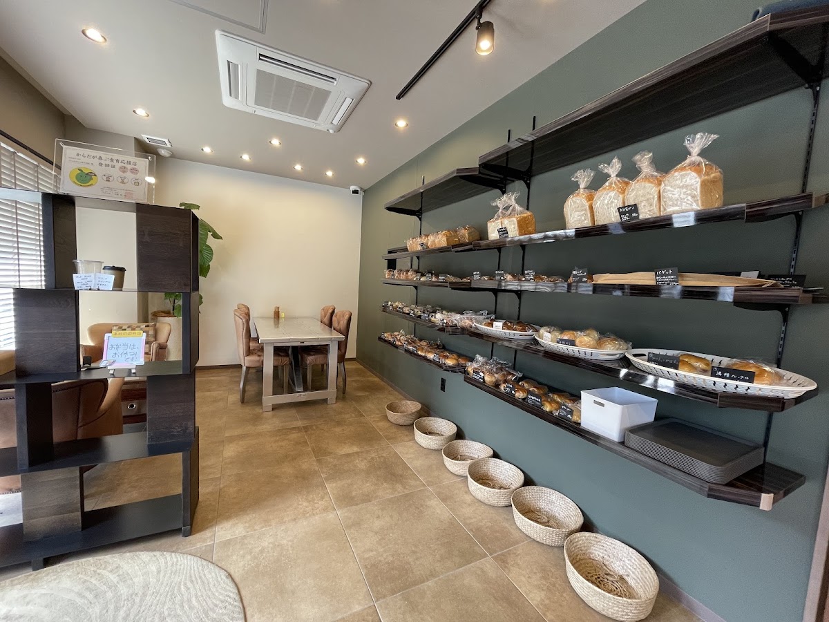 KUSCHEL Cafe （クシェル・カフェ）西大分店