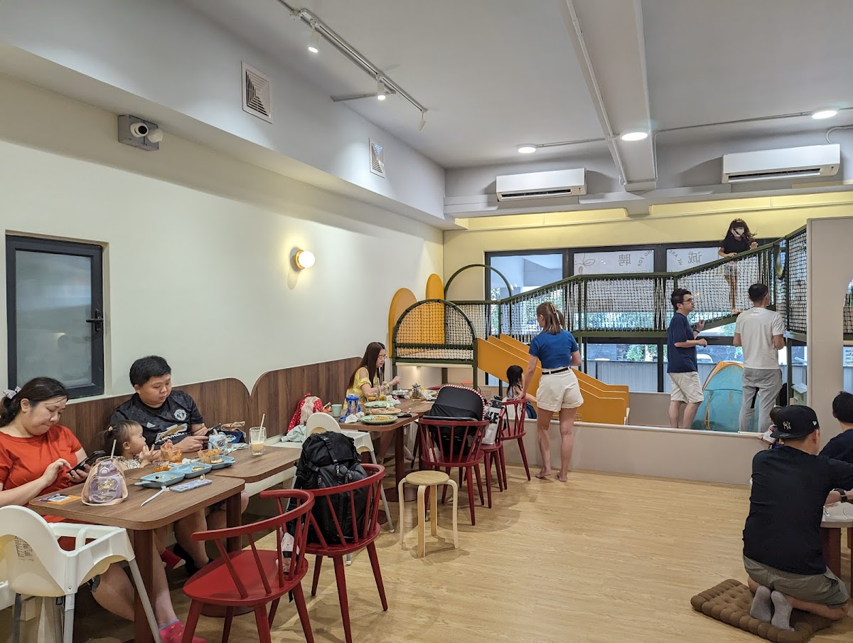 TinyDay Cafe & Playhouse