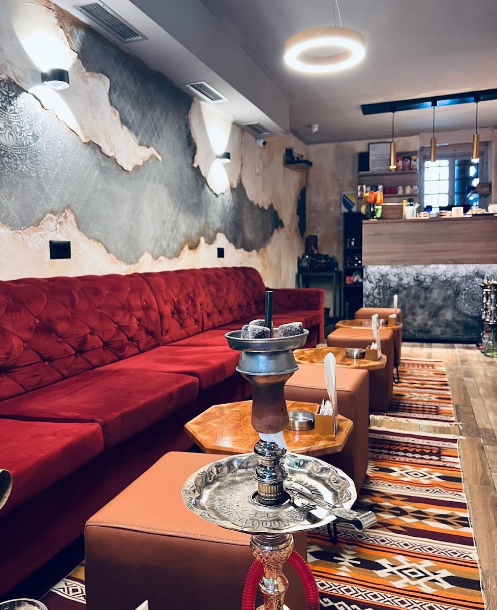 Halvat Coffee & Hookah
