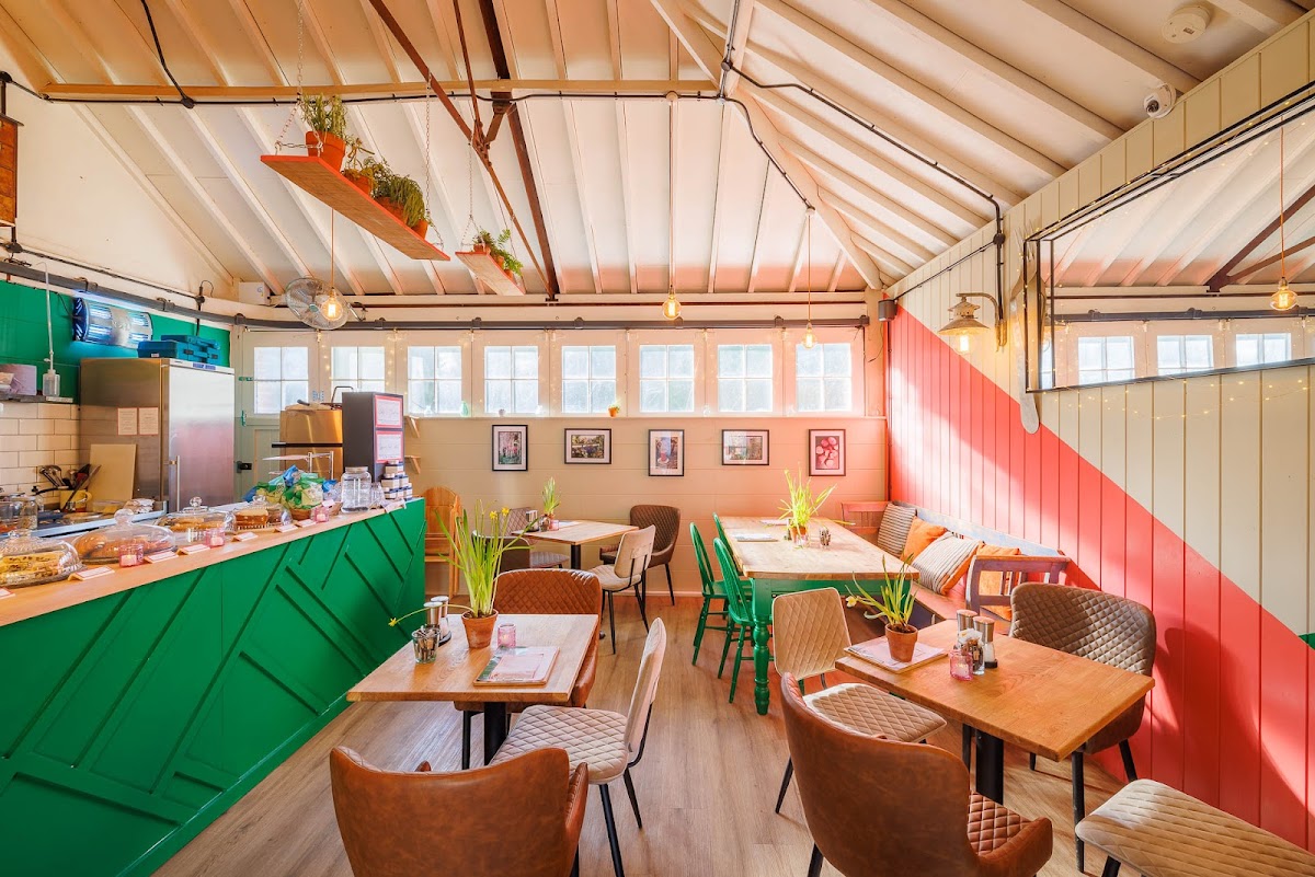 Deans Court Courtyard Cafe