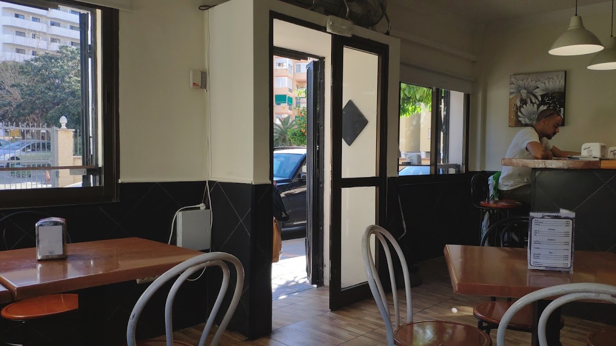 Cafeteria Churreria Los Hermanos