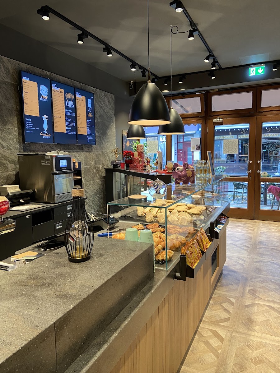 The good coffee by Dave Phoenix