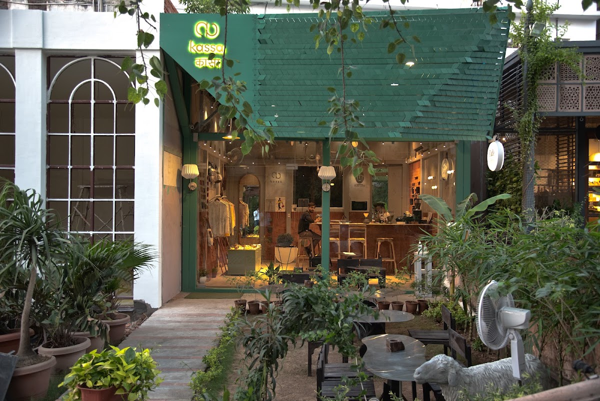 KaCoBa(Kassa Coffee Bar) - Cafe & Coffee Roasters