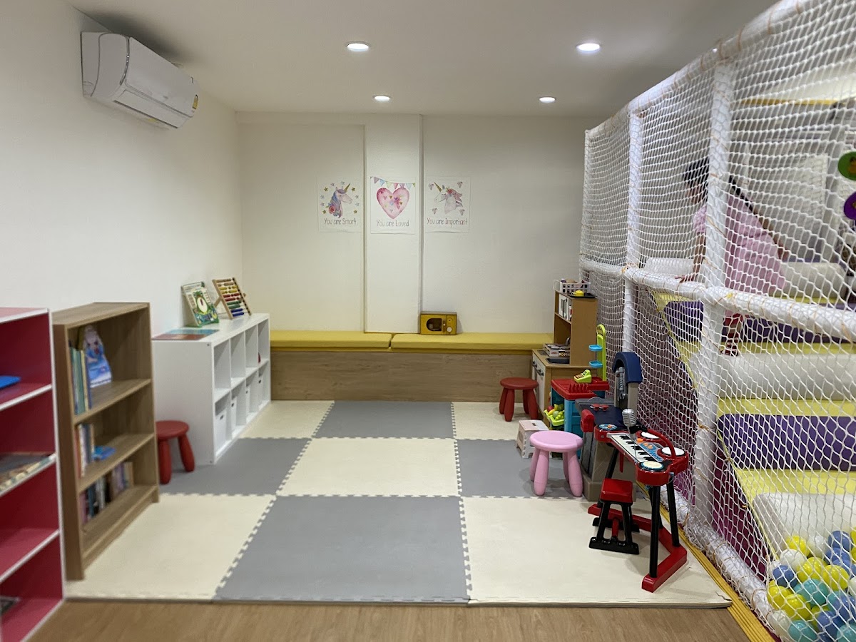 Sparkles & Sprinkles Kids' Cafe คาเฟ่เด็กสปาร์คเคิลส์แอนด์สปรินเคิลส์