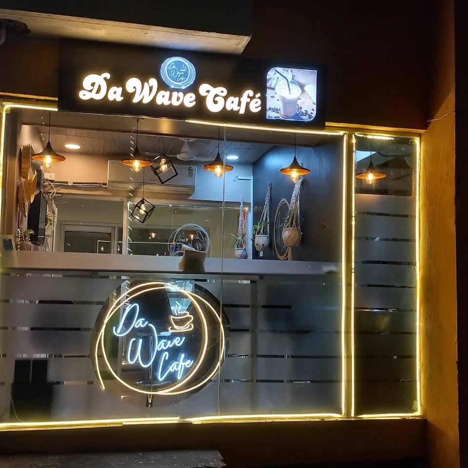 Da Wave Cafe