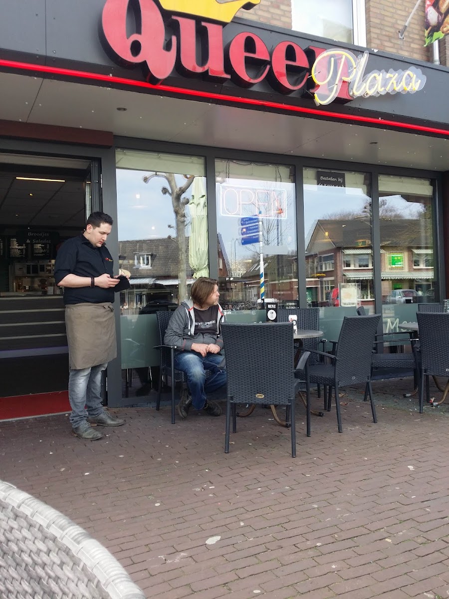 Cafeteria Queen Plaza