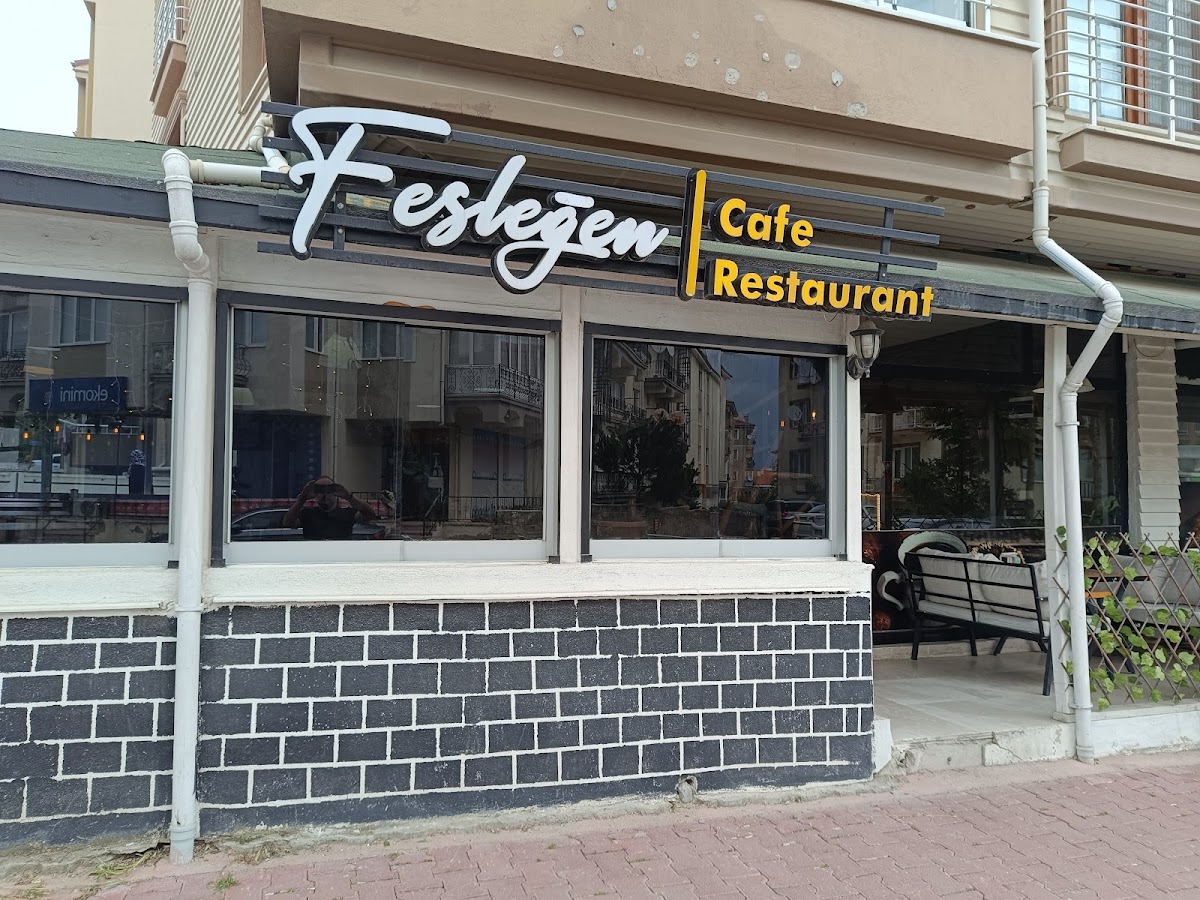 Fesleğen Cafe