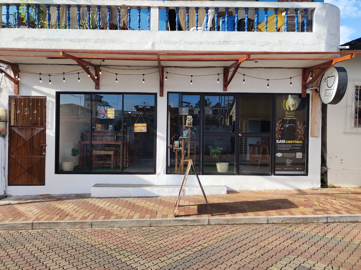 Ranti Kamak Galapagos Coffee