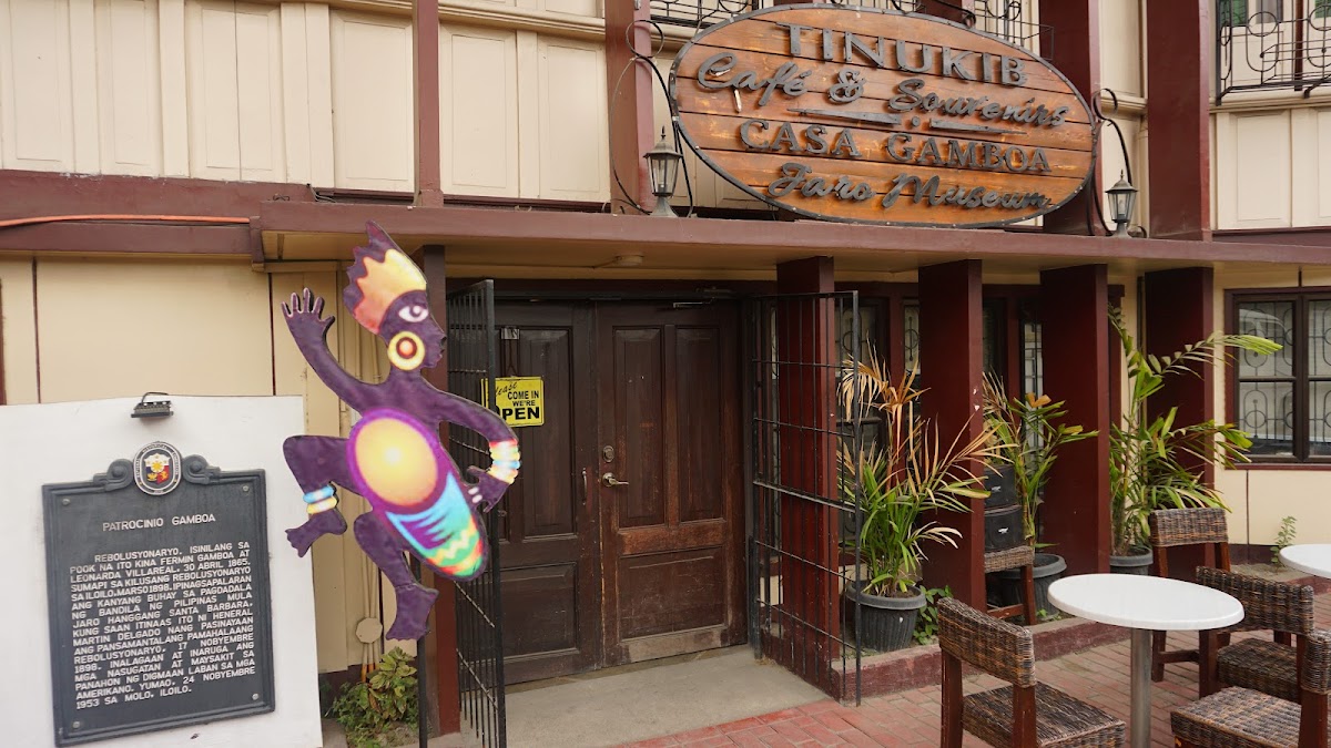 Tinukib Pasalubong Center