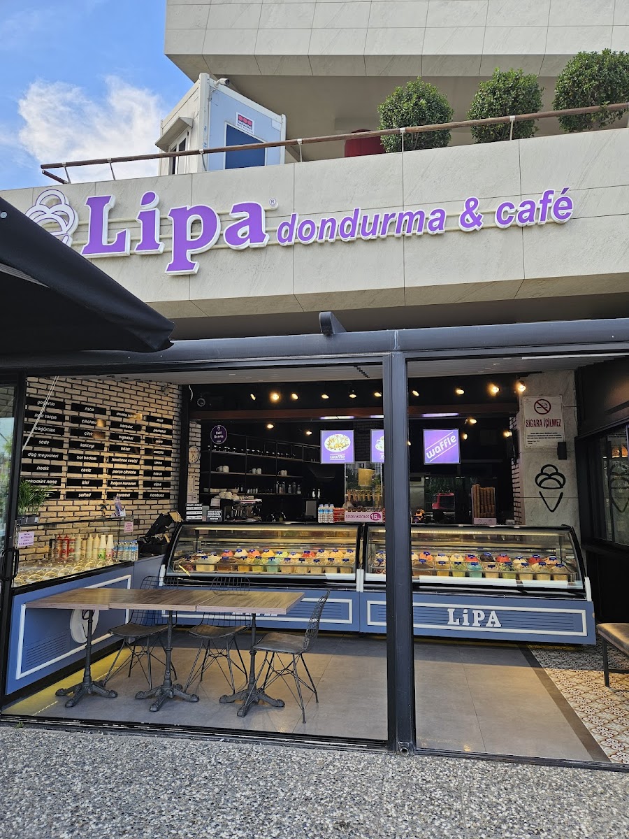 Lipa Dondurma ve Cafe
