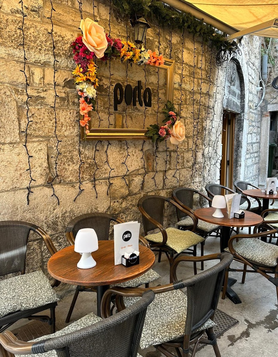 Cafe Bar Porta