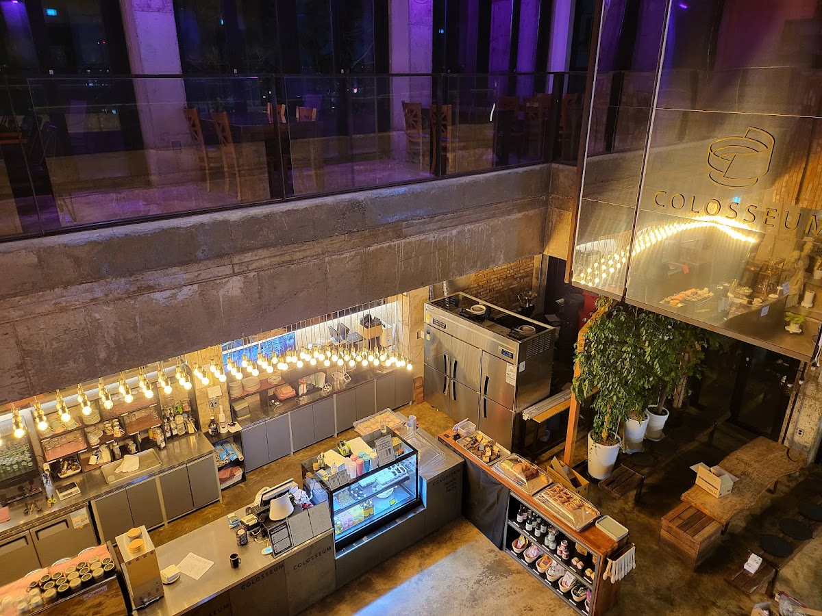 Colosseum Cafe