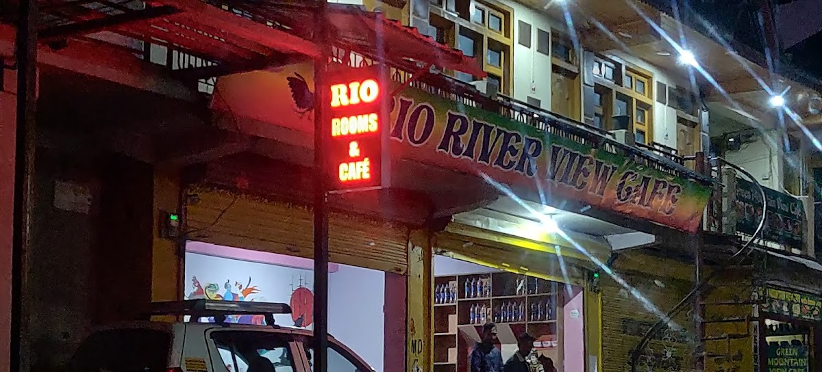 Rio Cafe & Rooms