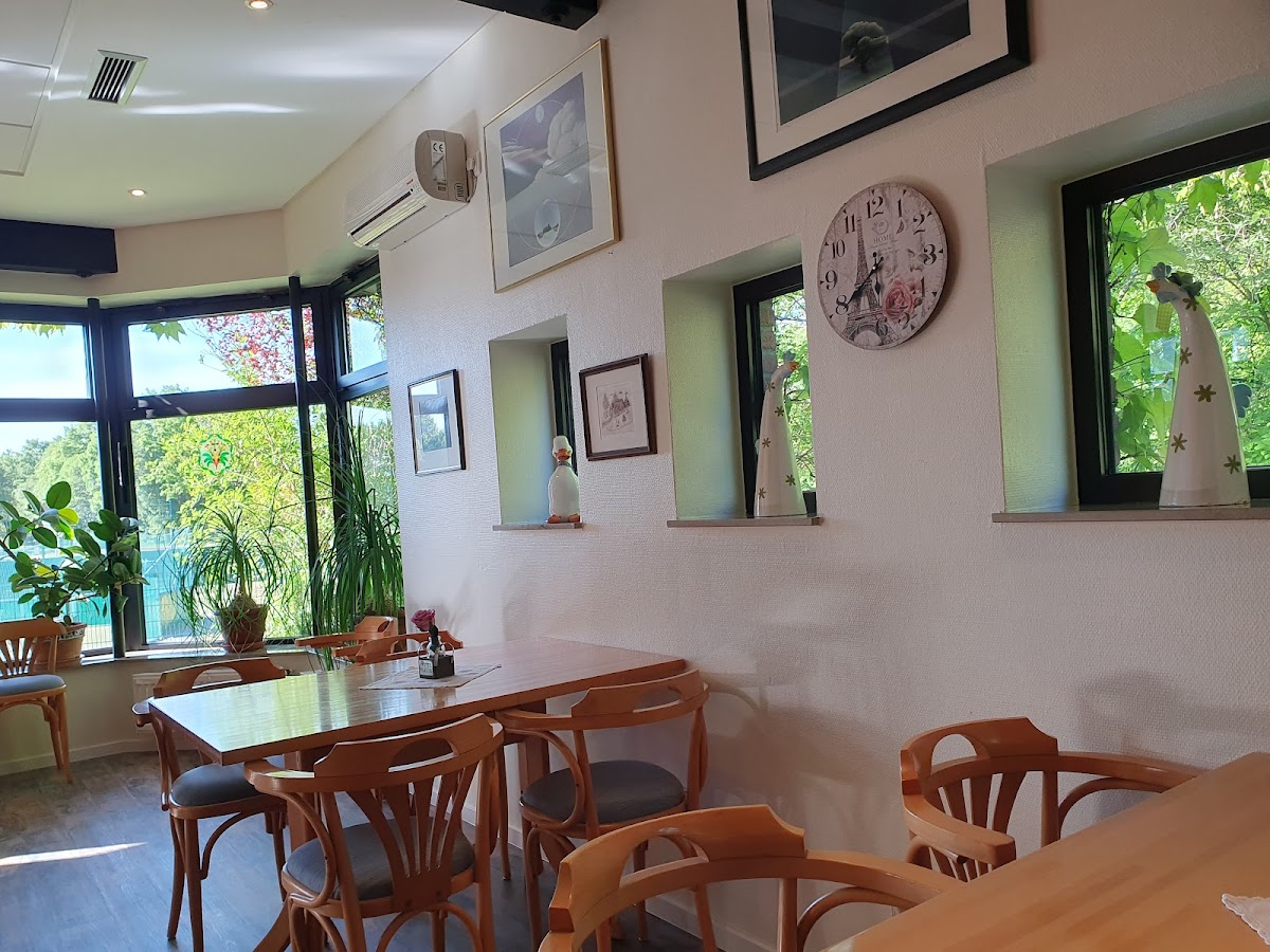 Cafeteria im Hallenbad