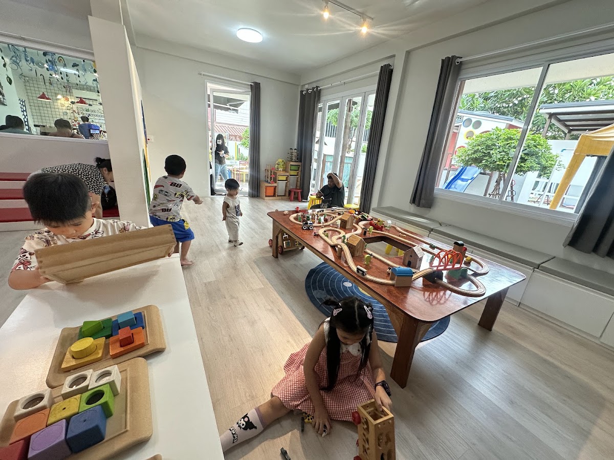 Kidden Playspace คิดเด้น เพลย์สเปซ โคราช พื้นที่เล่น คาเฟ่เด็ก และครอบครัว