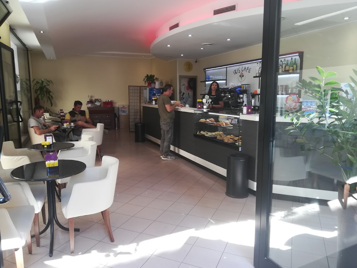 Iris Cafe