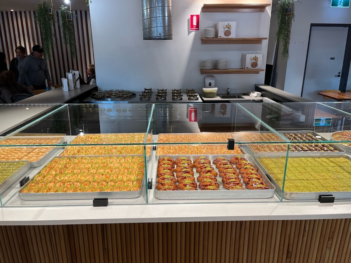 Tez Cafe Baklava Borek Kunefe - Bursa Kofte Kebab