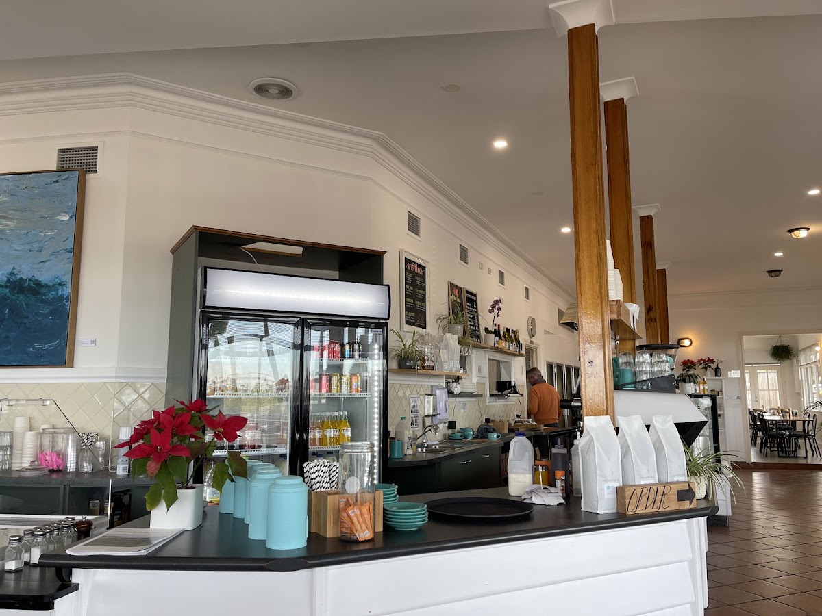 Fifi’s By The Beach