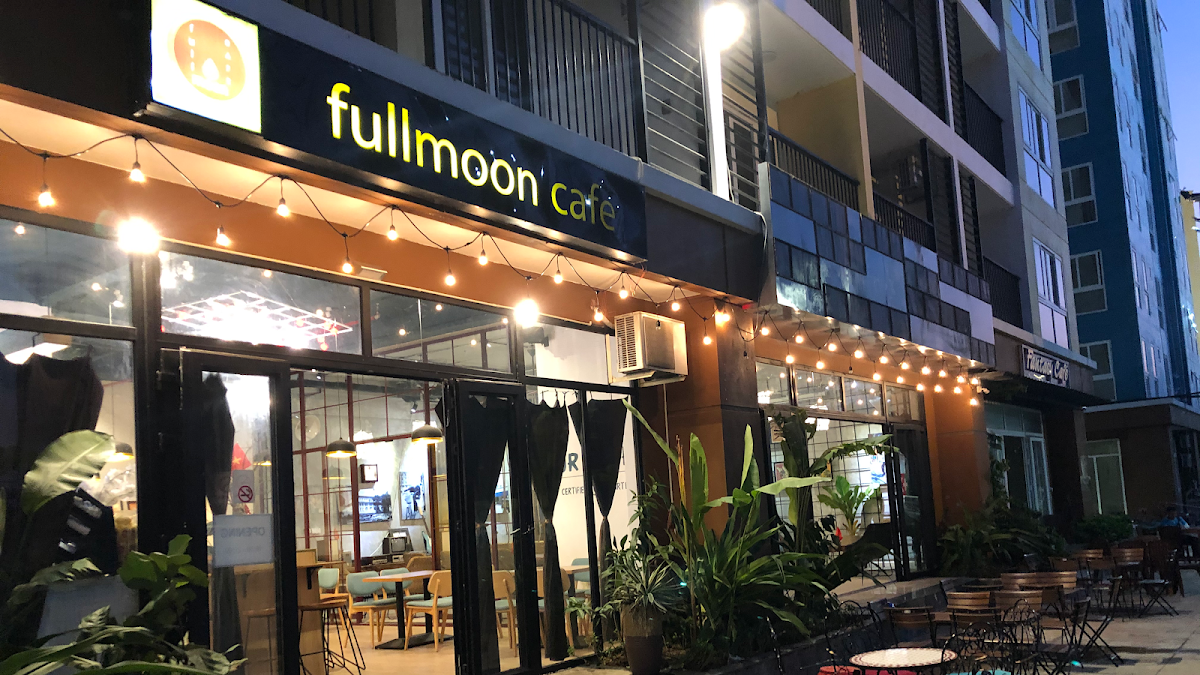 Cafe fullmoon