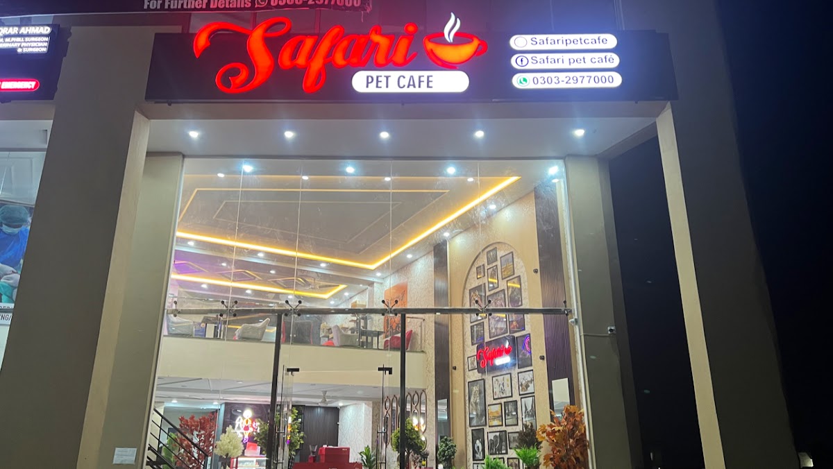 Safari Pet Cafe