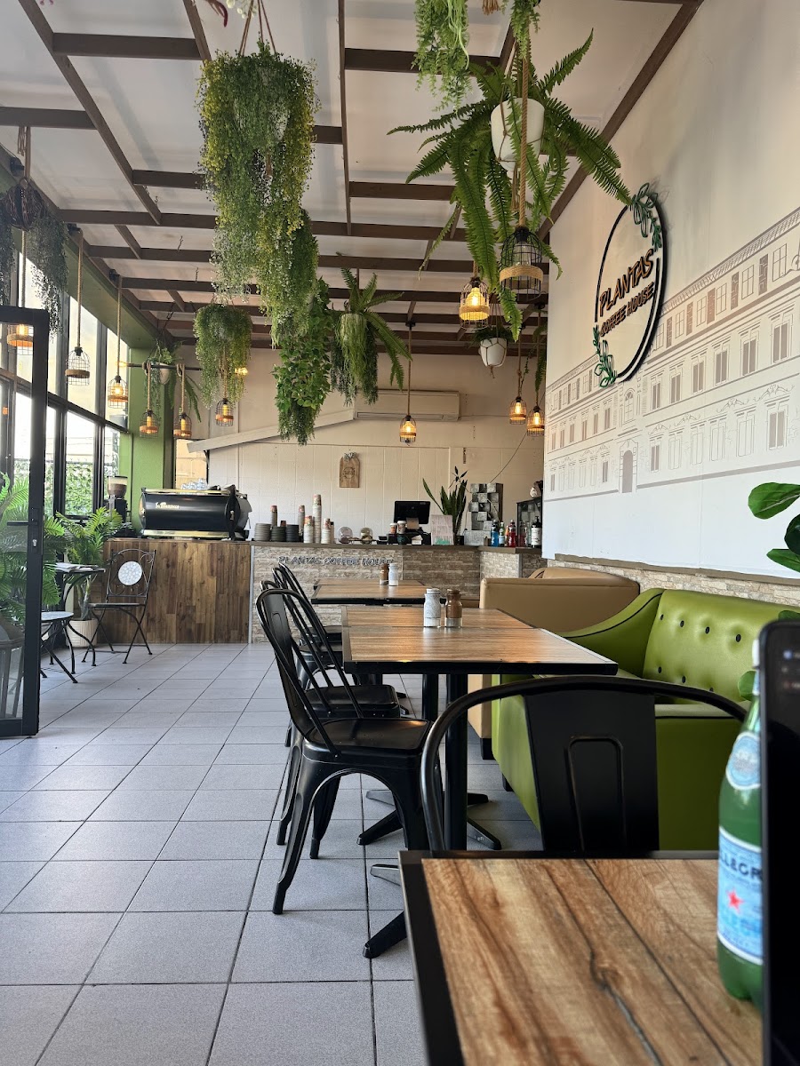 01Plantas Coffee House