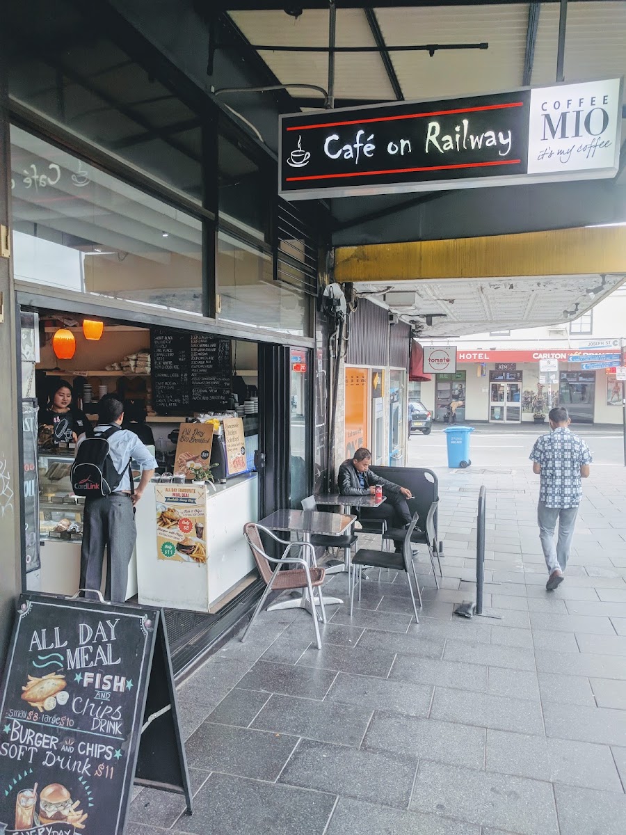 Cafe On Railway Lidcombe