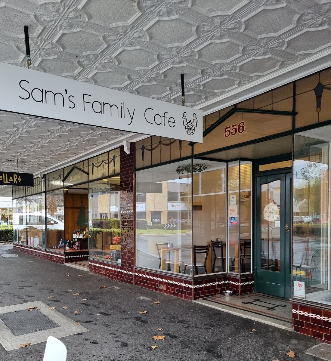 Sams Family Cafe