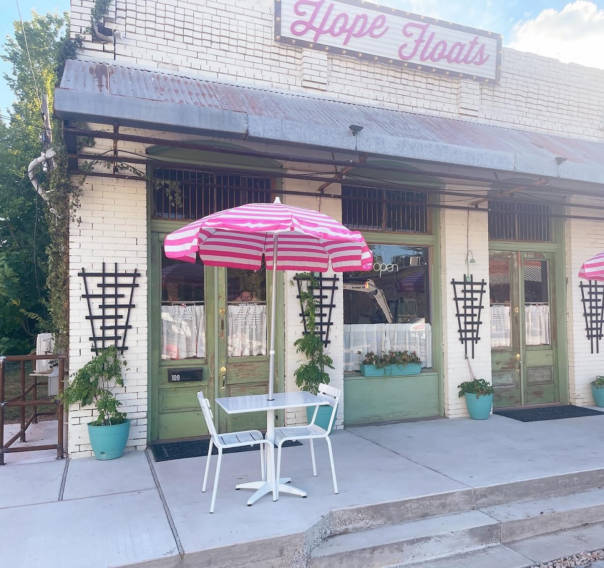 Hope Floats Cafe & Ice Cream