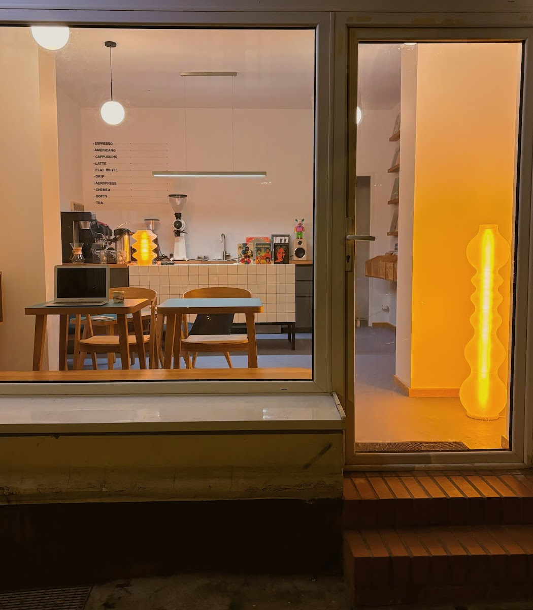 Łoki Toki Vinyl & Coffee