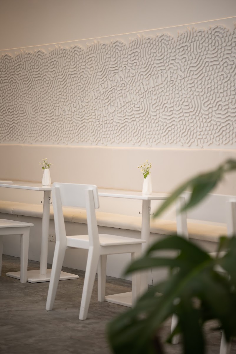 Bianco Coffee & Eatery